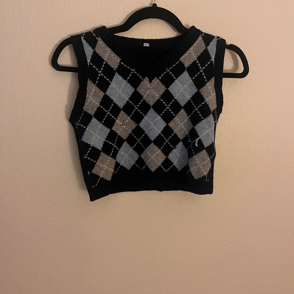 Block Vest
Amazon